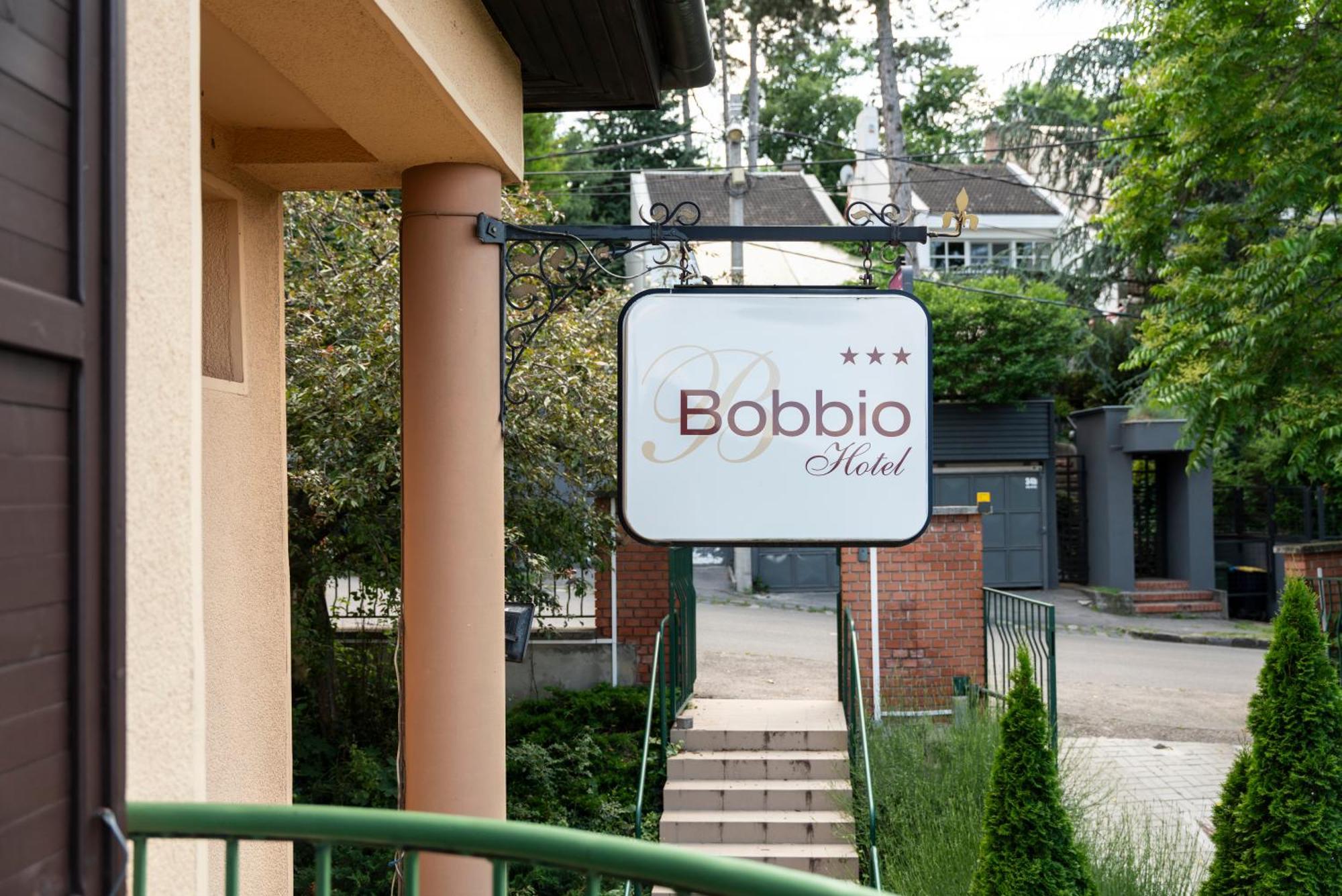 Hotel Bobbio Budapeste Exterior foto