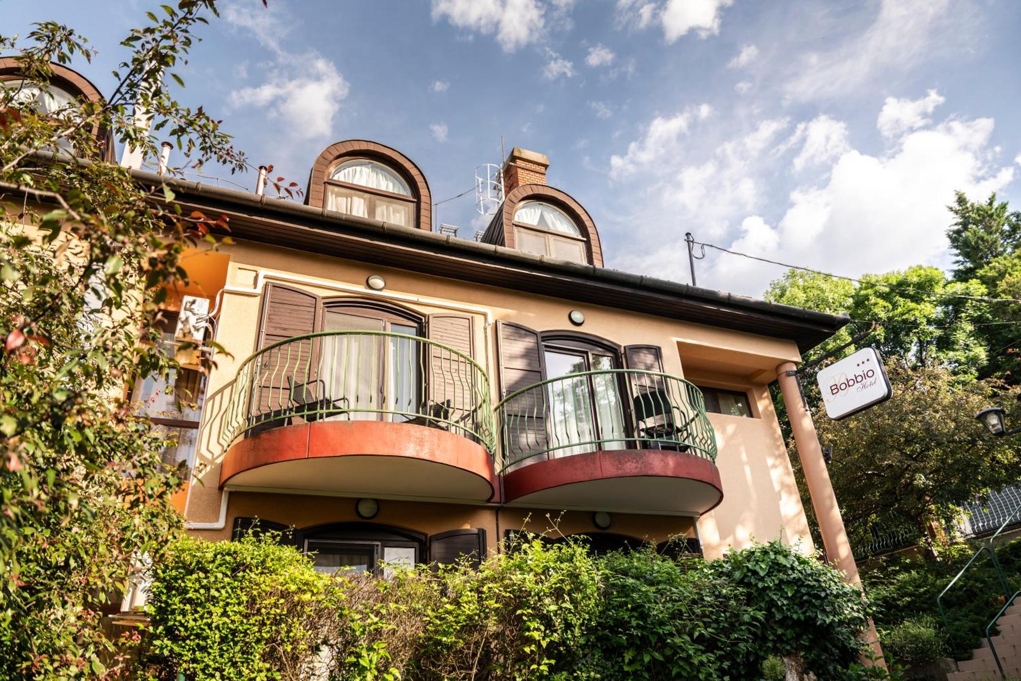 Hotel Bobbio Budapeste Exterior foto