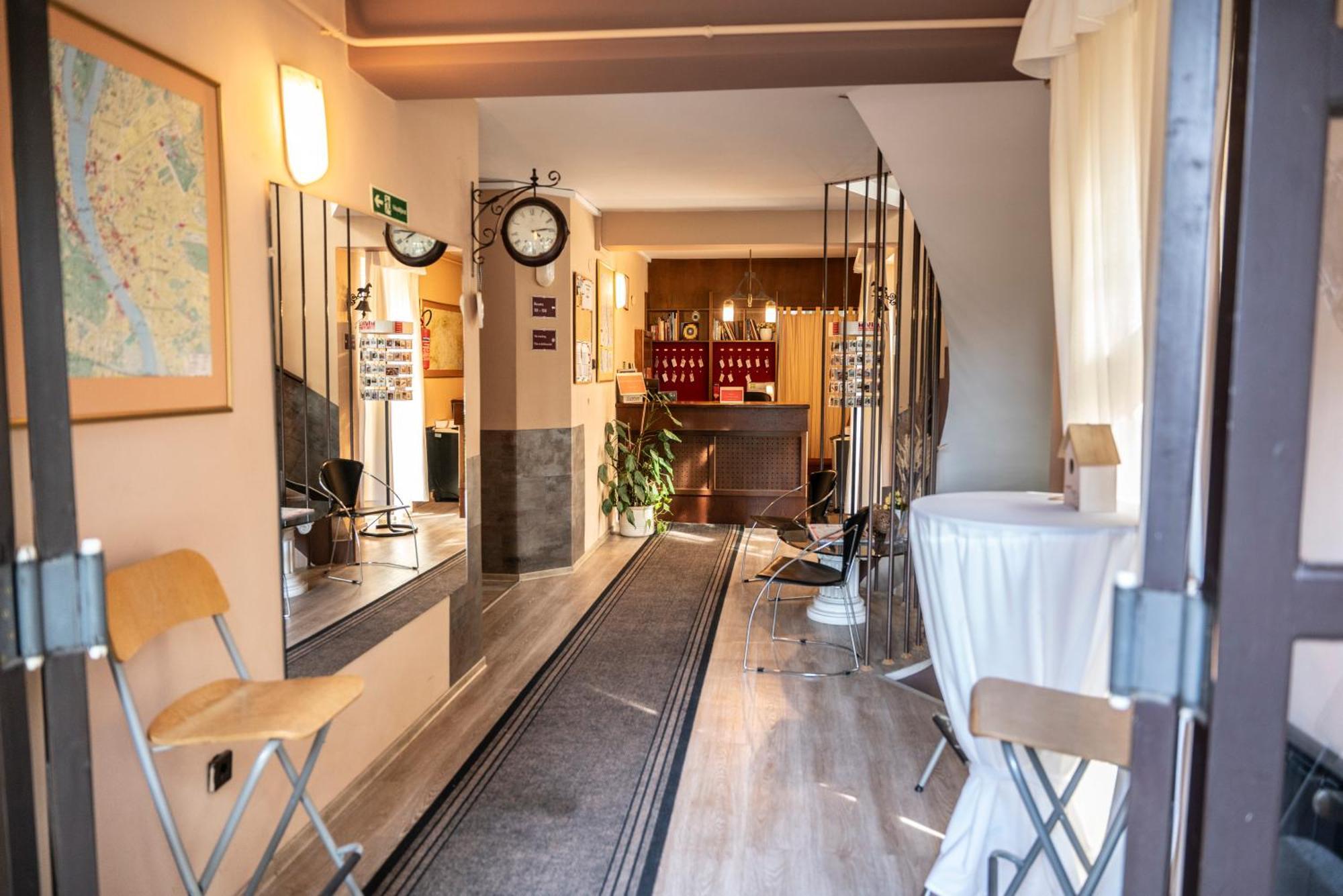Hotel Bobbio Budapeste Exterior foto