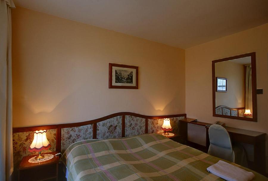 Hotel Bobbio Budapeste Exterior foto