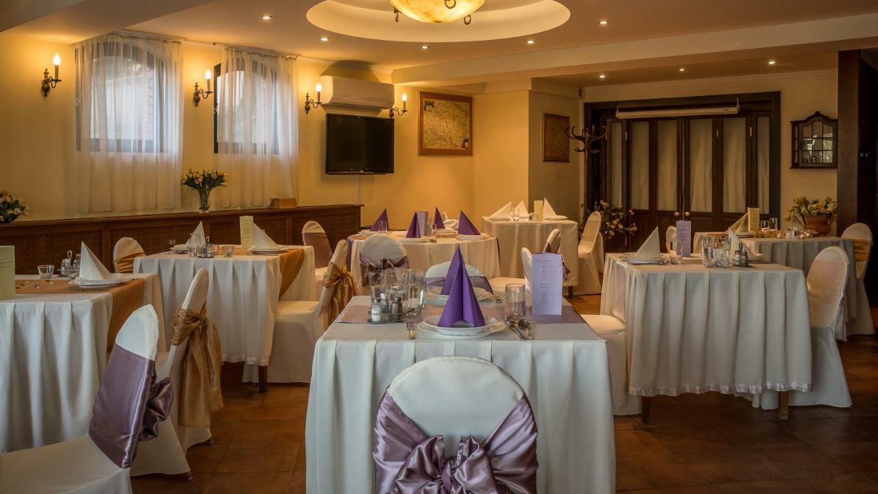 Hotel Bobbio Budapeste Exterior foto